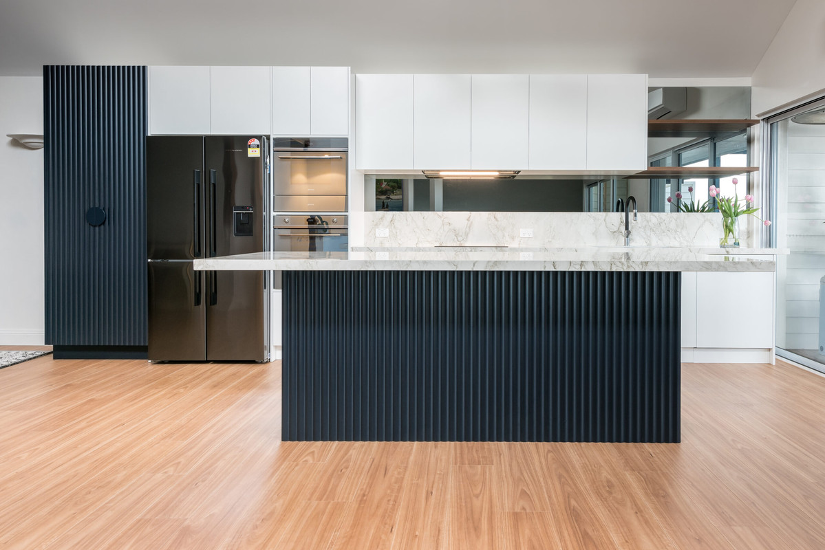 Before and after kitchen makeover Adelaide